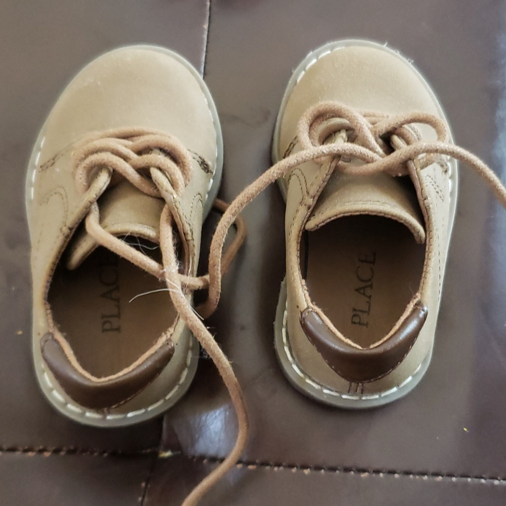 Baby boys size 4 Children's place shoes